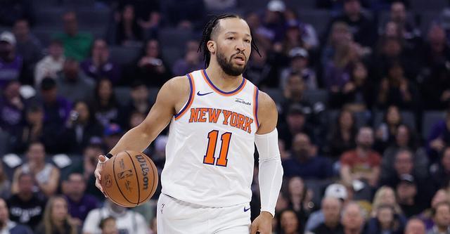 开云体育在线-Shams：布伦森因右脚踝扭伤将缺席对阵勇士的比赛