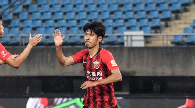 多平台同步-【中超】吕文君破门土炮5连击 海港5比0大胜大连人